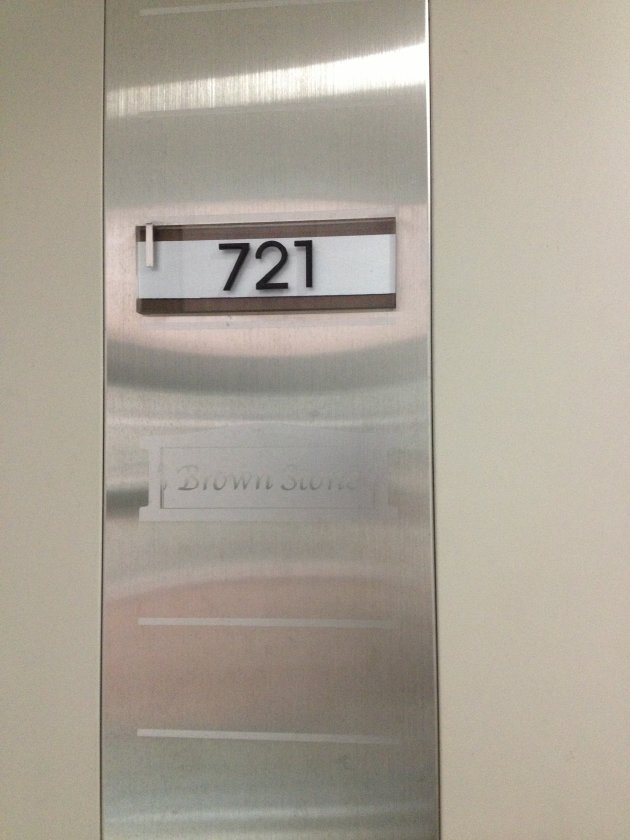 ブラウンスイートレジデンス721号室のドア